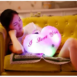Herzförmiges Kissen z - ICH LIEBE DICH - LED-Leuchten