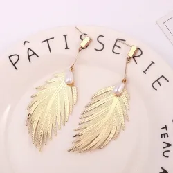 Leaf feathers earrings - with a pearlEarrings