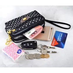 Kleine Clutch - dreifacher Reißverschluss - Handschlaufe - Punktmuster