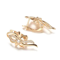 Elegante Ohrringe aus Roségold - Kristallblume