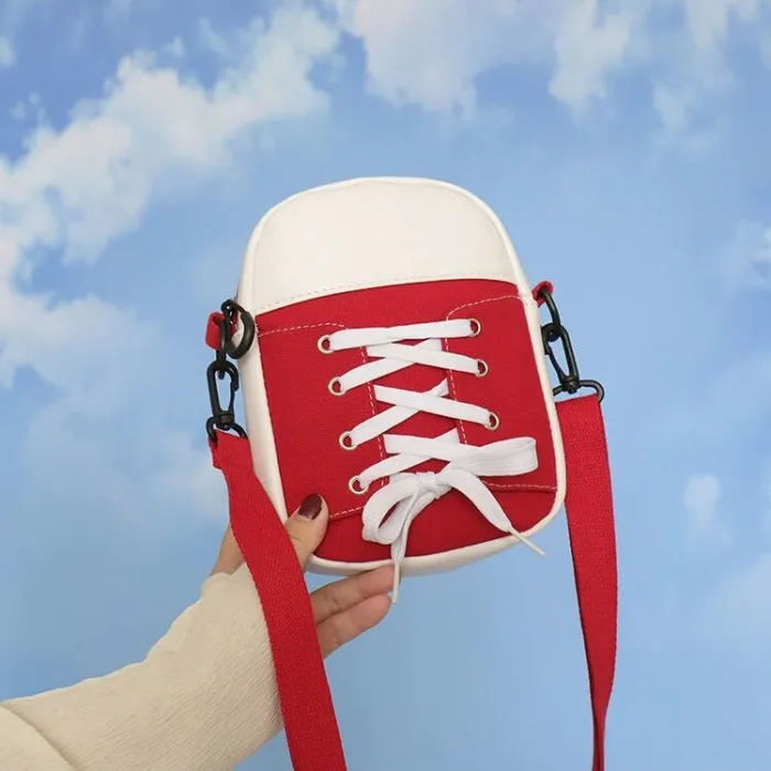 Kleine Umhängetasche aus Segeltuch - Schuhform