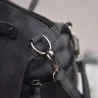 Vintage Tasche aus Nubukleder mit Nieten / Fellbommel