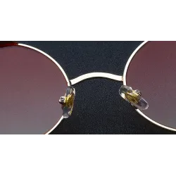 Runde Gothic-/Steampunk-Sonnenbrille – rote Gläser – Metallrahmen – UV 400 – Unisex