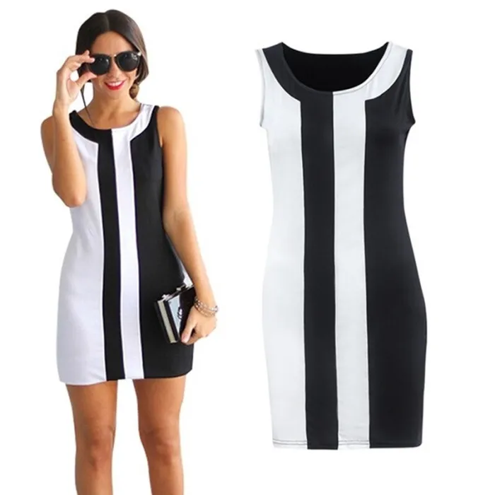 Ärmelloses Minikleid - schwarz/weiß gestreift - Übergröße