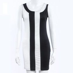 Ärmelloses Minikleid - schwarz/weiß gestreift - Übergröße