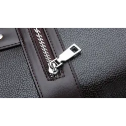Elegante Umhängetasche aus Leder - breit