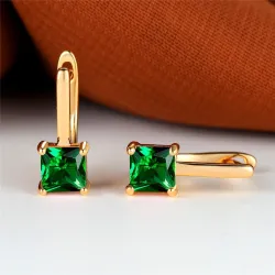Elegante Goldohrringe - mit quadratischem Zirkon