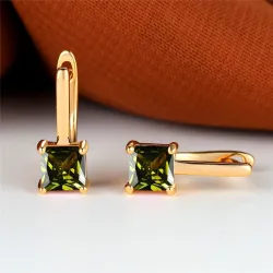 Elegante Goldohrringe - mit quadratischem Zirkon