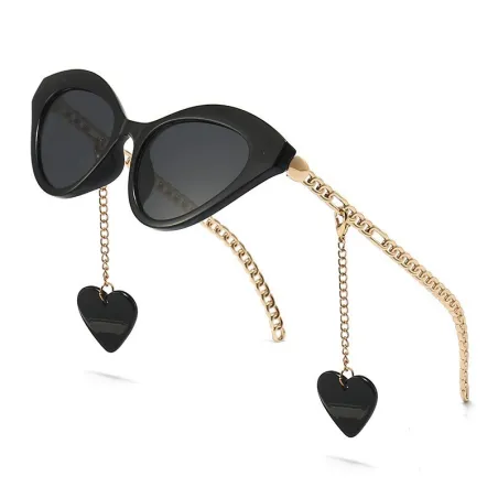 Sonnenbrille im Cat-Eye-Stil - mit Kette / Herz
