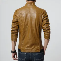 Schlanke Lederjacke - mit Reißverschlüssen / Taschen