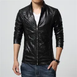 Schlanke Lederjacke - mit Reißverschlüssen / Taschen