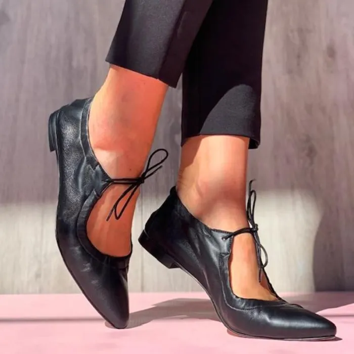 Elegante flache Lederschuhe - Schnürung