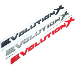 Dekoratives Autoemblem – Kunststoffaufkleber – Buchstaben „Evolution X“.