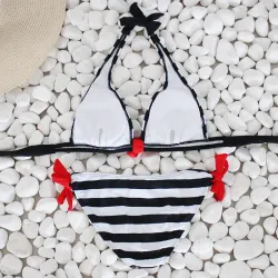 Sexy gestreiftes Bikini-Set