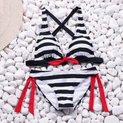 Sexy gestreiftes Bikini-Set