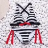Sexy gestreiftes Bikini-Set