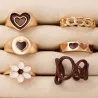 Ringe im Retro-Stil - braune Blumen / Herzen - 6 Stück
