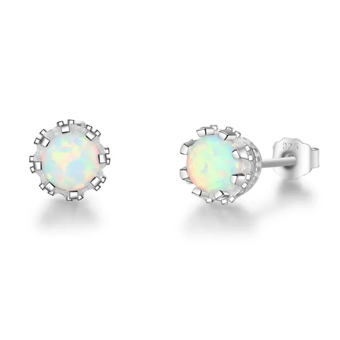 Kleine Ohrstecker mit rundem Opal – 925er Sterlingsilber