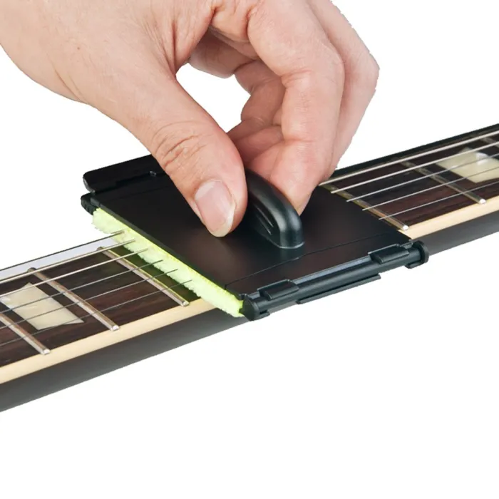 E-Gitarre Saitenreiniger