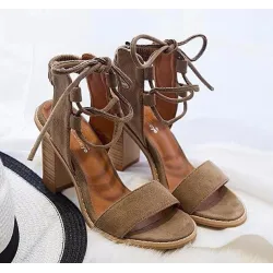 Sexy Spitzenpumpen - hohe Absatz Sandalen
