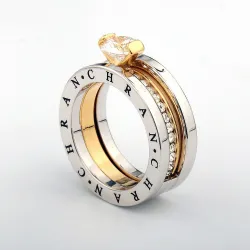 Eleganter Ring mit österreichischem Kristall