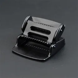 Adjustable nylon belt with automatic buckleBelts