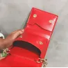 Kleine elegante Tasche mit Schleife und Kette