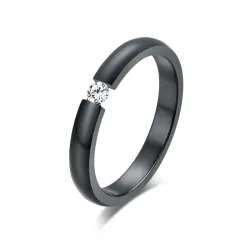 Eleganter Ring mit Kristall - Edelstahl