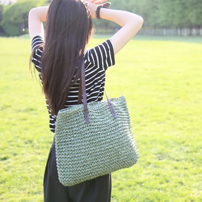 Große Strandtasche aus Stroh