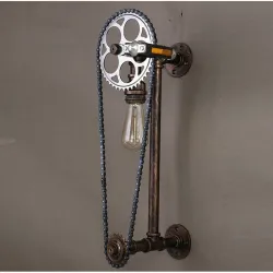 Vintage Wandleuchte mit Fahrradkette