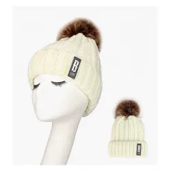 Warmer Winterwollehut mit Pom Pom