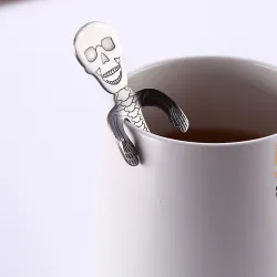 Edelstahllöffel mit Totenkopf