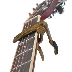 Aluminum capo for electric & acoustic guitars - clipGuitars