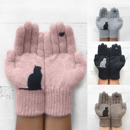 Cashmere gloves with kitten